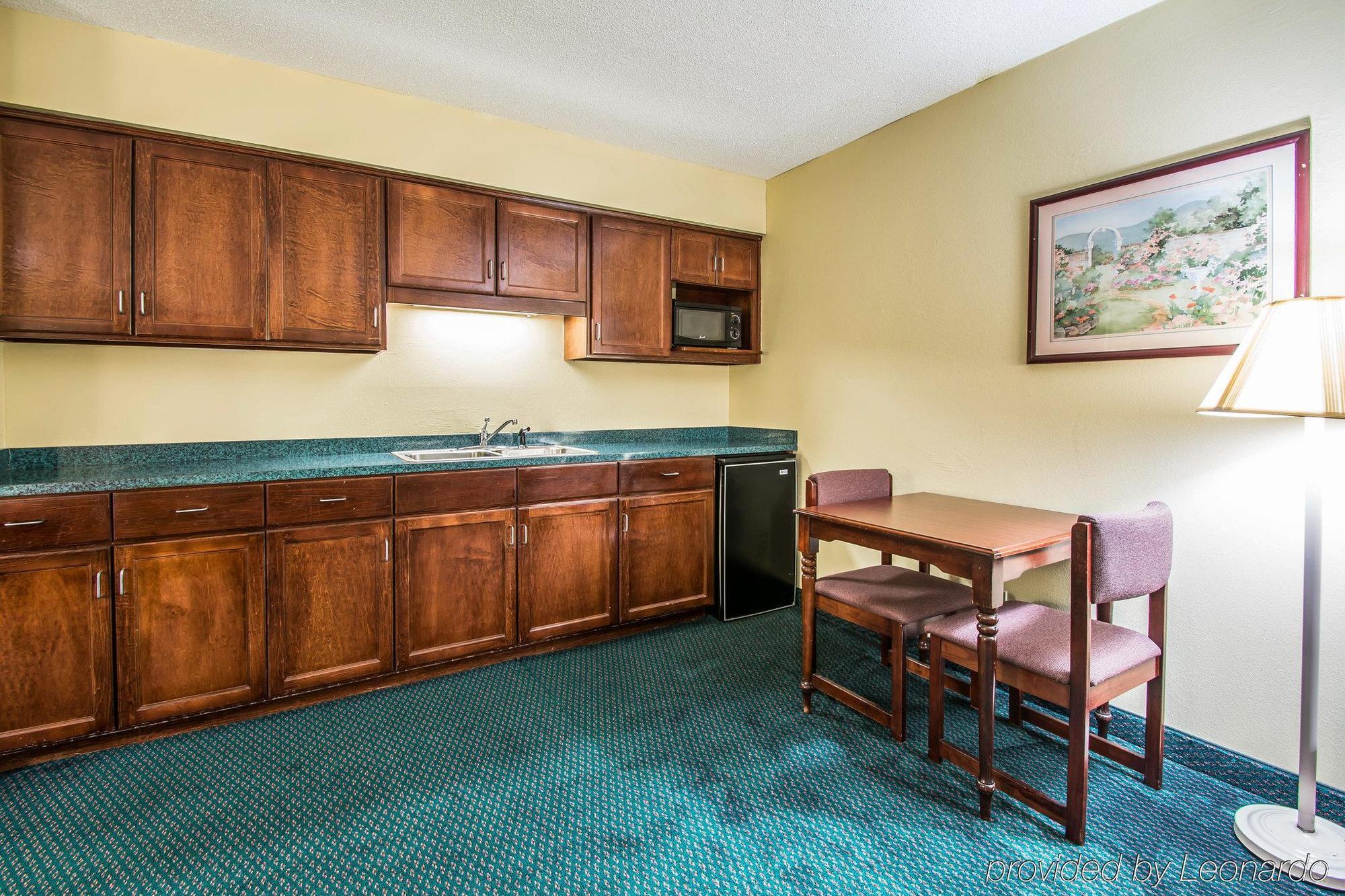 Super 8 By Wyndham Montgomery I-65 Extérieur photo