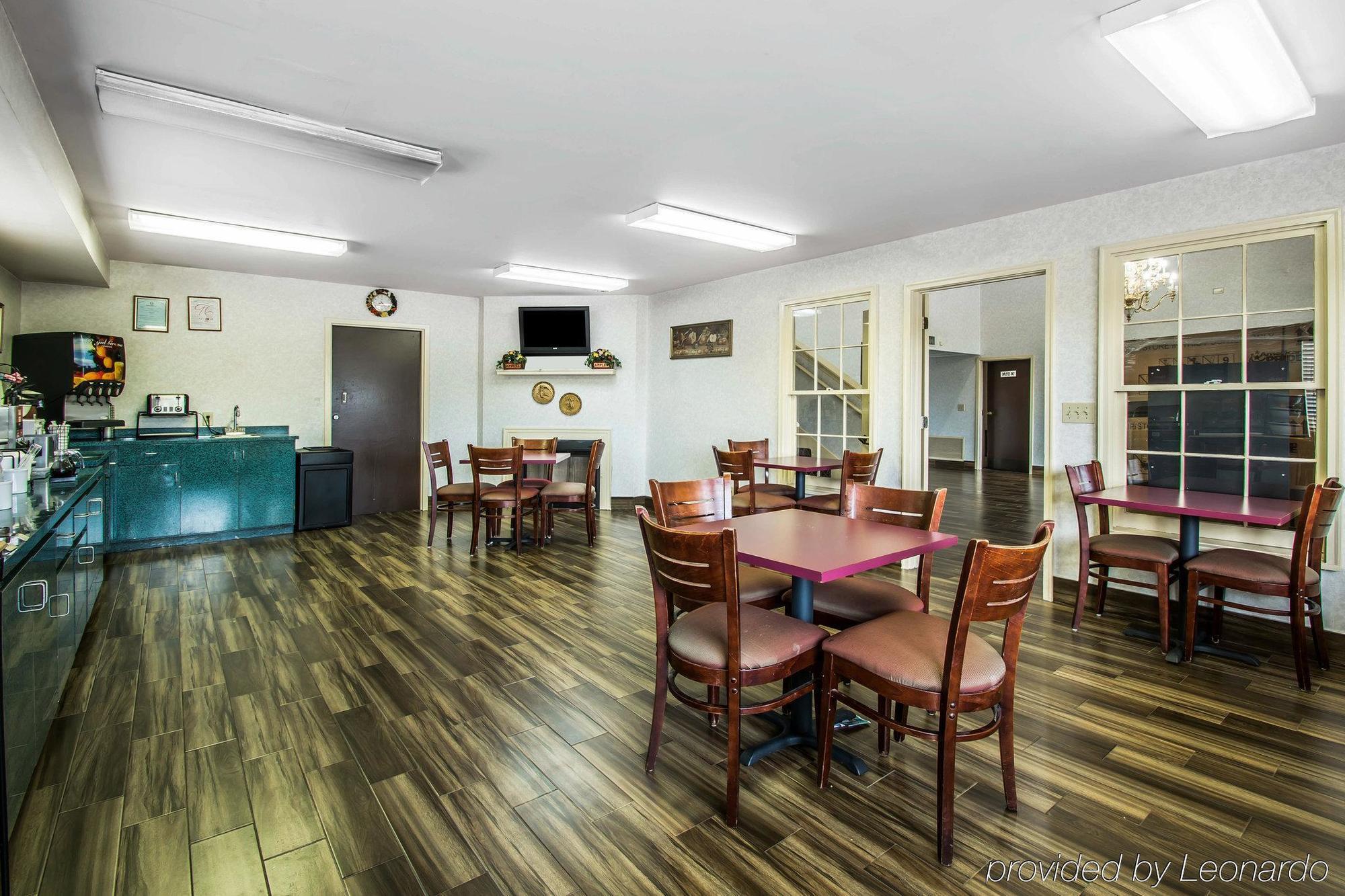Super 8 By Wyndham Montgomery I-65 Extérieur photo