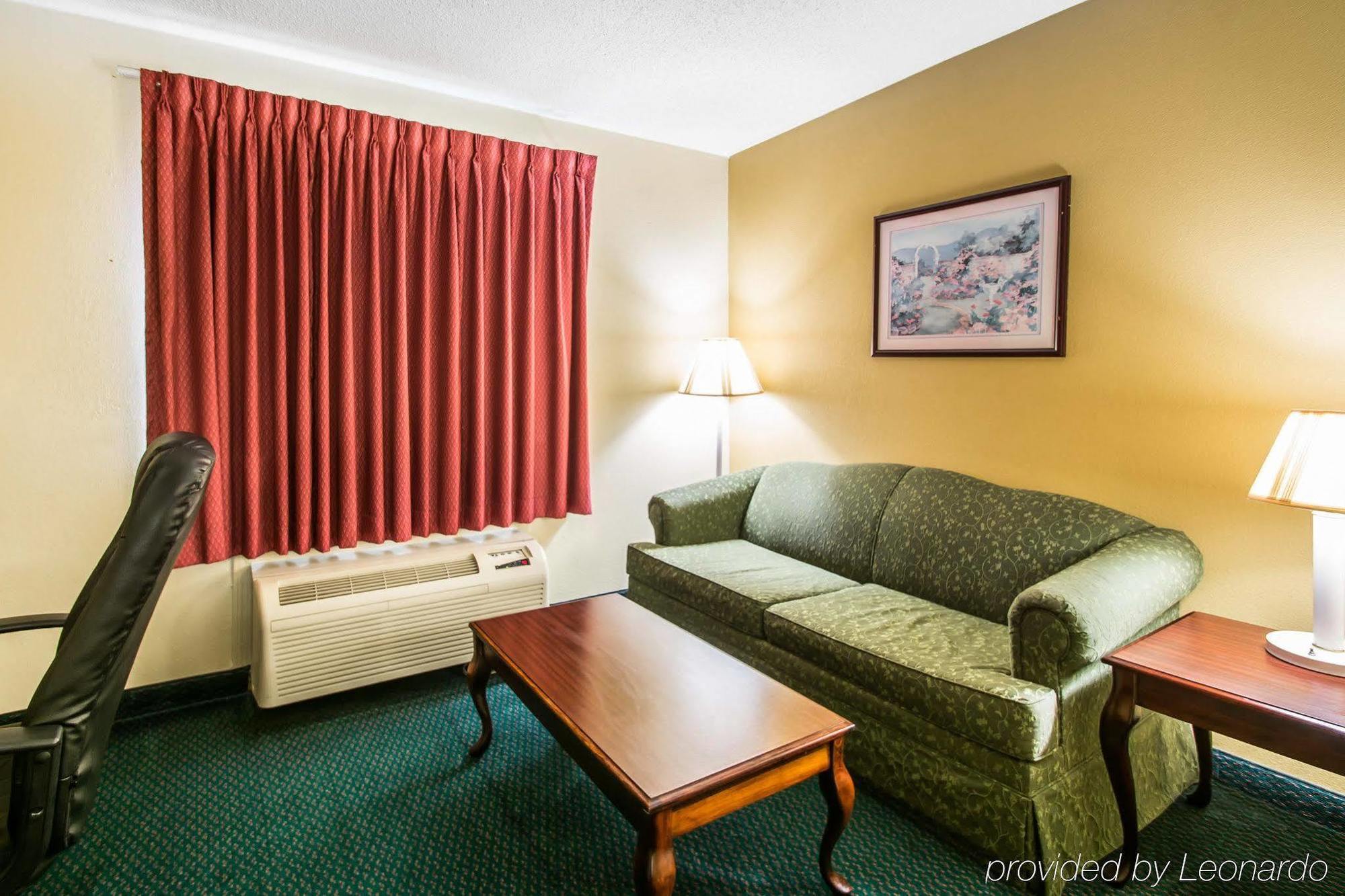 Super 8 By Wyndham Montgomery I-65 Extérieur photo